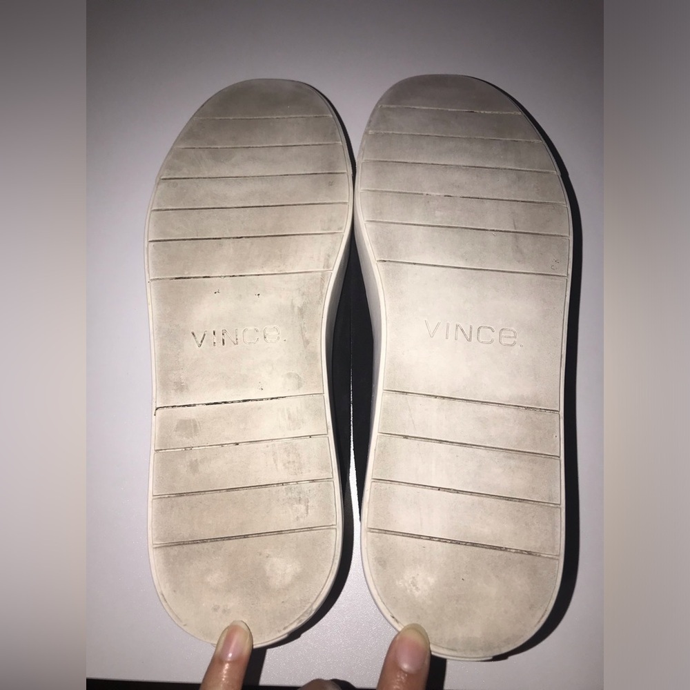 Vince. Sneaker Loafers Casual Shoes, Elastic Laces, Black/ White Size 9.5M - Picture 5 of 10